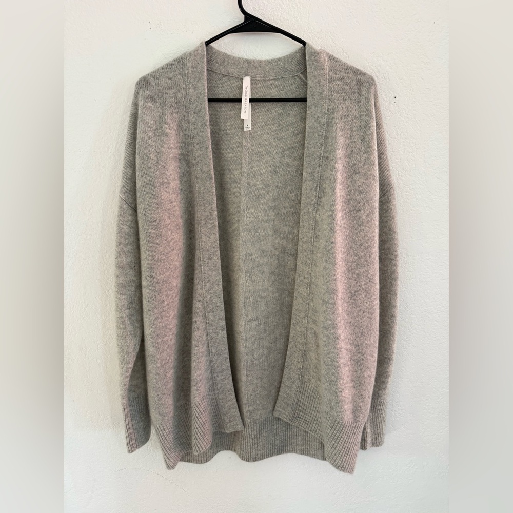 Aritzia The Group by Babaton Cashmere Heather Grey Cardigan Size Small